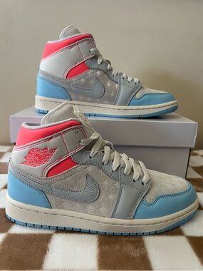 Nike Air Jordan 1 Mid Sneakers Sail/Blue Chill IM7420 133 Women’s Size 7 BNIB